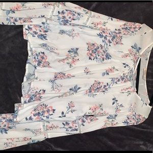 Flowy Hollister Blouse!